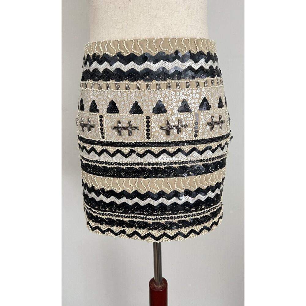 Foreign Exchange Sz M Miniskirt Sequins Beaded Black Gold White Holidays *Flaw